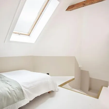 New! Modern Top Floor Apartment In Historic Area! Bergen Exterior foto